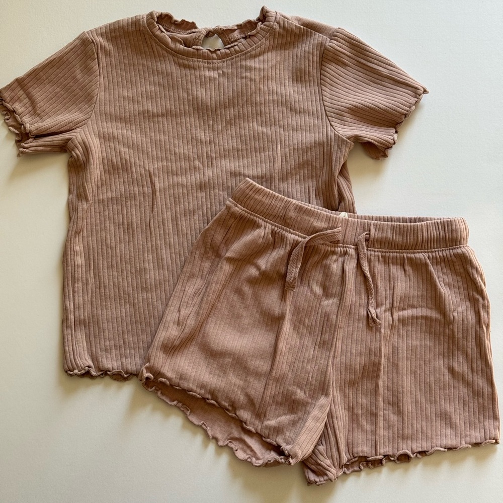 H&M toddler girl Top and Shorts Ribbed Set